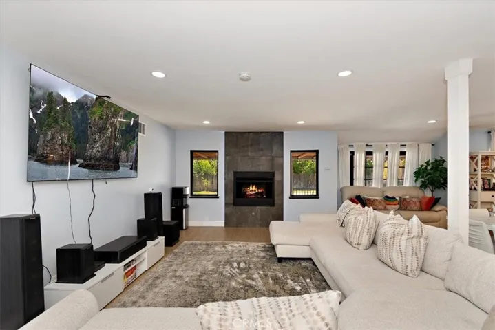 2105 Oxford Avenue, Claremont, California 91711