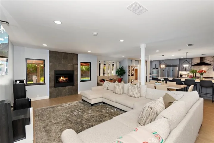2105 Oxford Avenue, Claremont, California 91711
