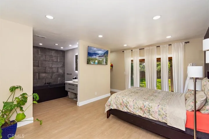 2105 Oxford Avenue, Claremont, California 91711