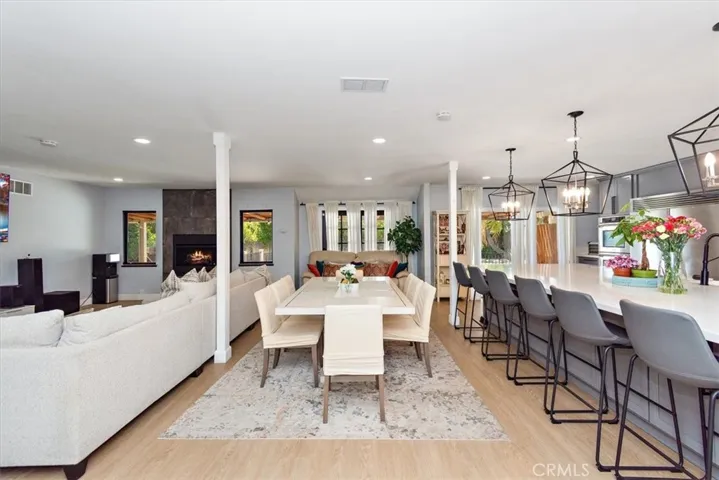 2105 Oxford Avenue, Claremont, California 91711