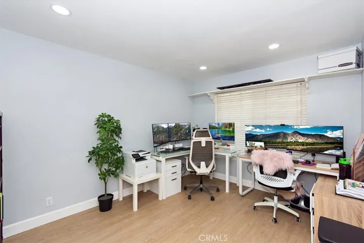 2105 Oxford Avenue, Claremont, California 91711