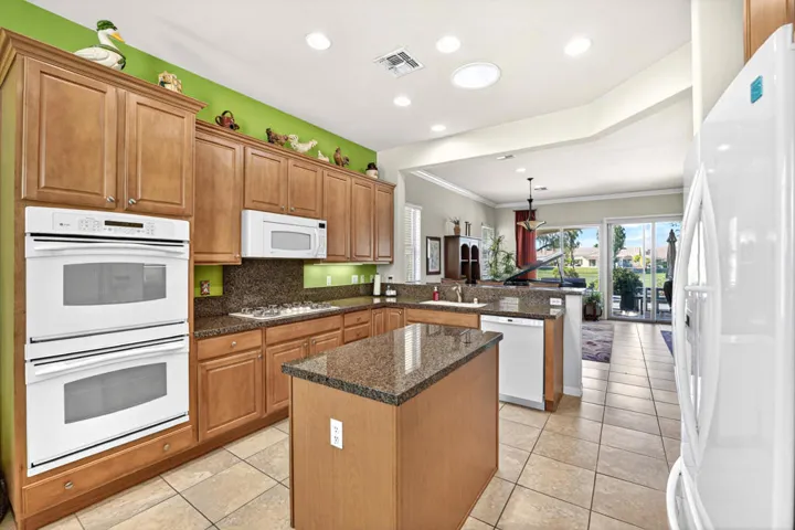 80448-avenida-santa-alicia-029