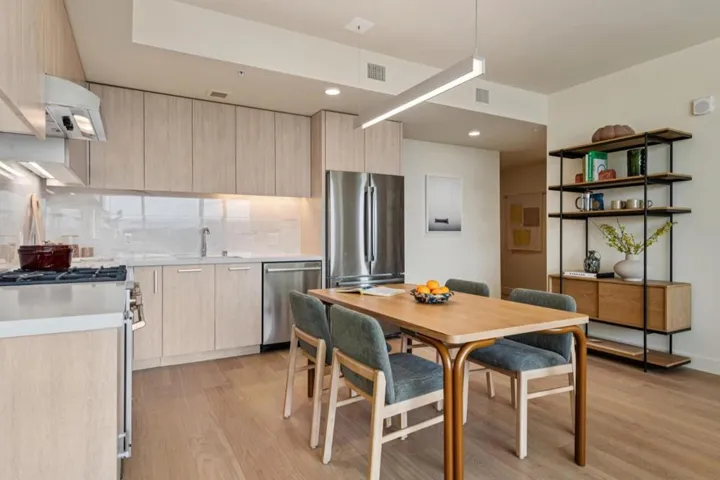 188 W Saint James Street 10804, San Jose, California 95110