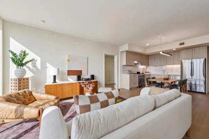 188 W Saint James Street 10804, San Jose, California 95110