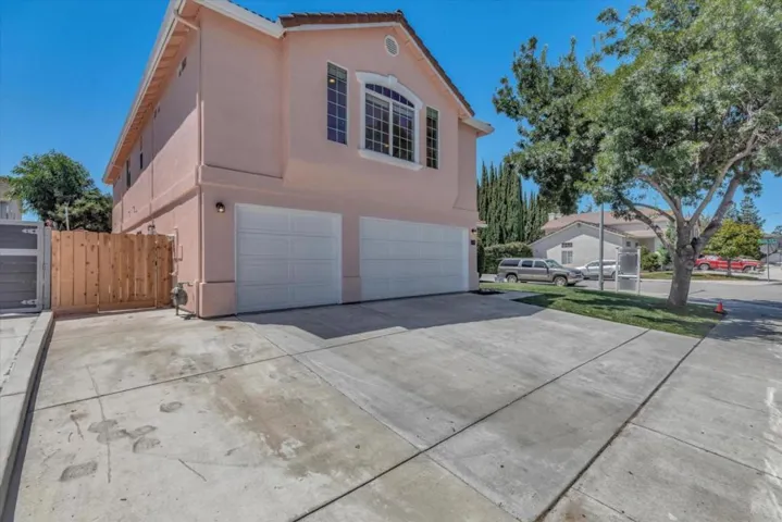 2161 Teakwood Court, Hollister, California 95023