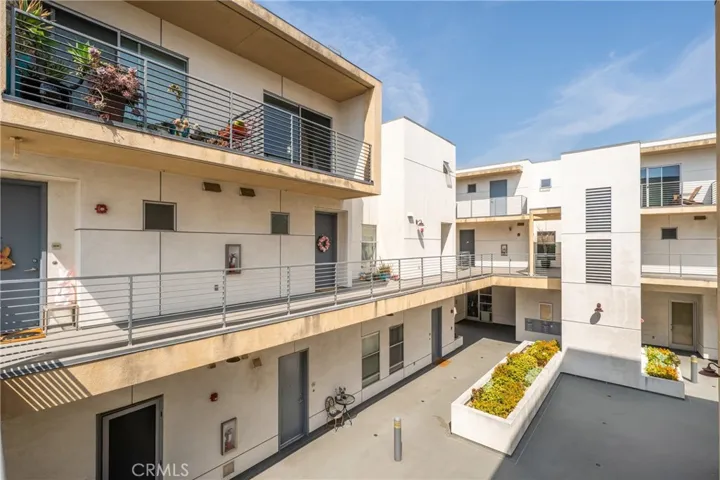 1401 Mission 208, South Pasadena, California 91030