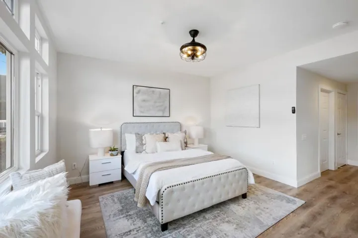 212 Crescent Court, Brisbane, California 94005
