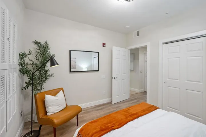 212 Crescent Court, Brisbane, California 94005