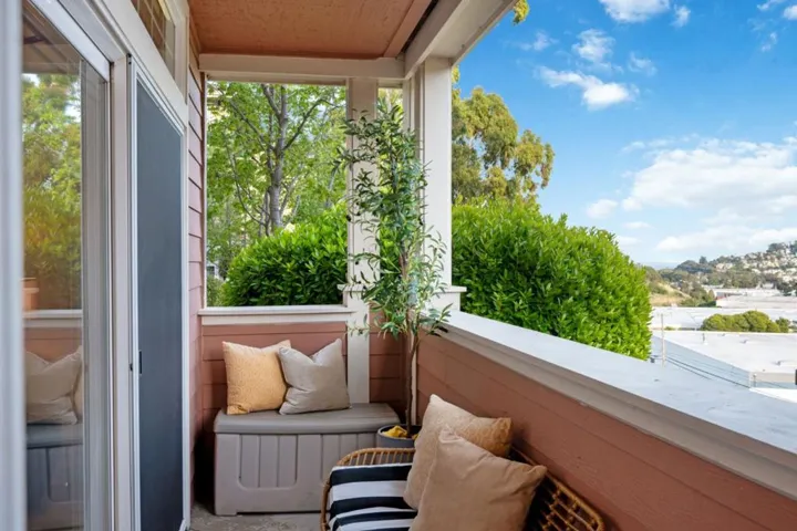 212 Crescent Court, Brisbane, California 94005