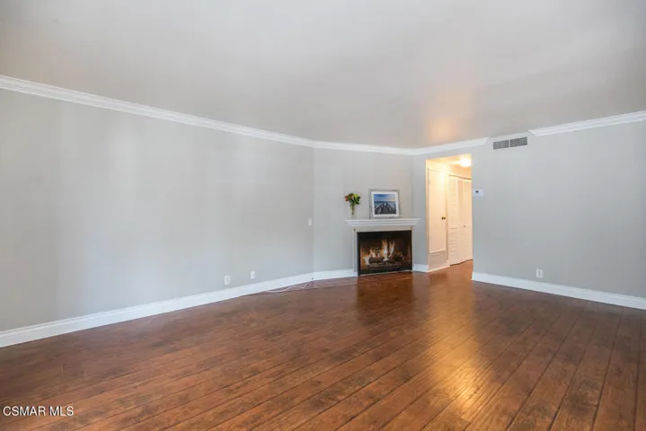 3709 Summershore Ln Westlake-large-012-0