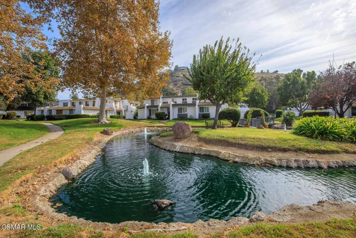 3709 Summershore Ln Westlake-large-002-0