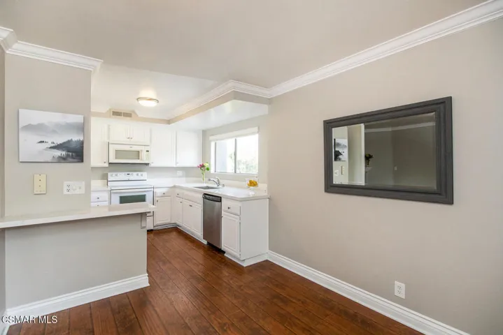 3709 Summershore Ln Westlake-large-014-0