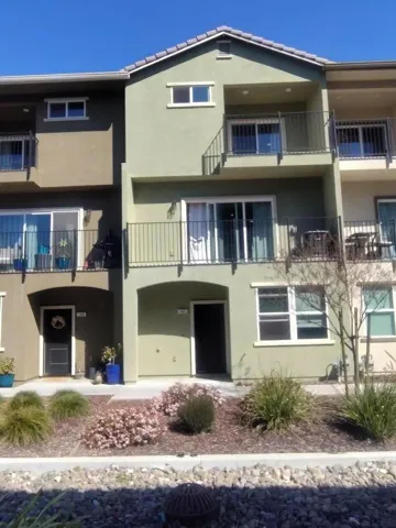 147 Bundeson Circle, Hollister, California 95023