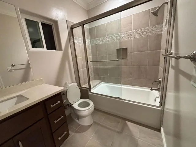 147 Bundeson Circle, Hollister, California 95023