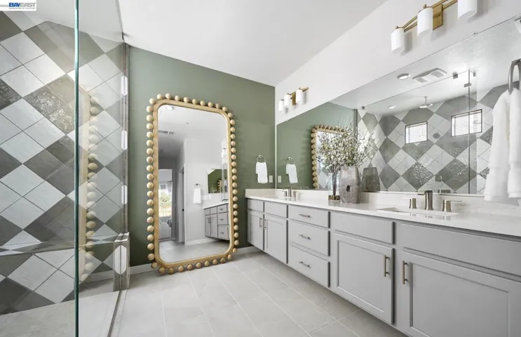 17493 Glen Arbor Way, Lathrop, California 95330