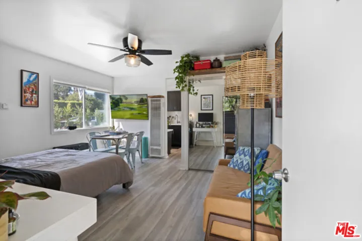 656 Indiana Avenue, Venice, California 90291 — photo 4