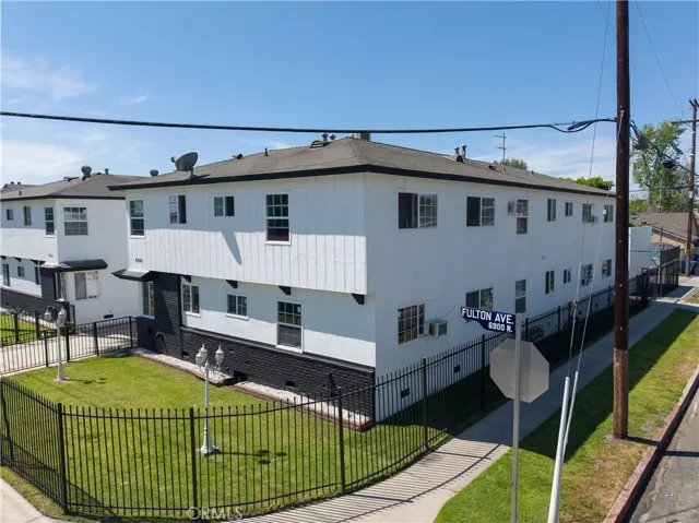 6955 Fulton Avenue, North Hollywood, California 91605