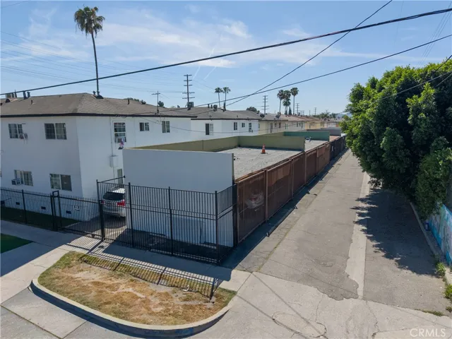 6955 Fulton Avenue, North Hollywood, California 91605