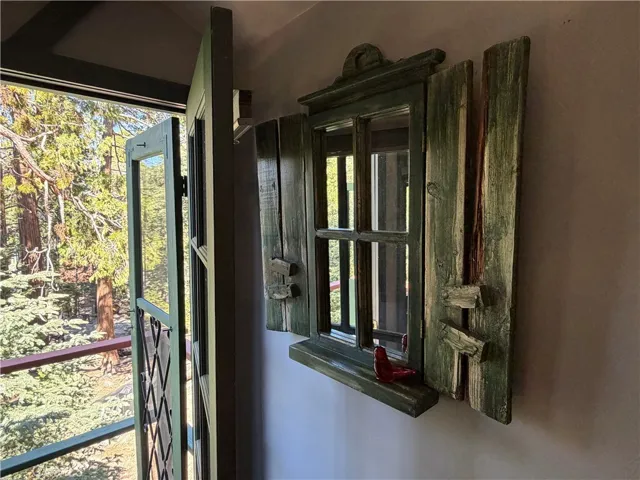LOFT DETAIL