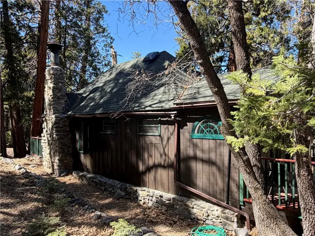 CABIN SIDE