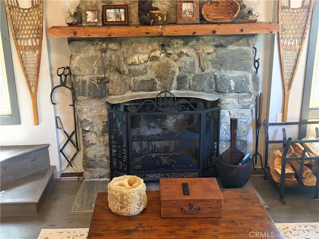 LIVING ROOM FIREPLACE