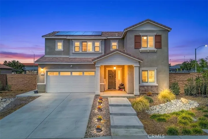 TWILIGHT SETTING - FRONT OF HOUSE