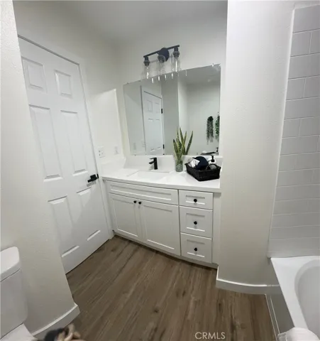 2nd Bathroom