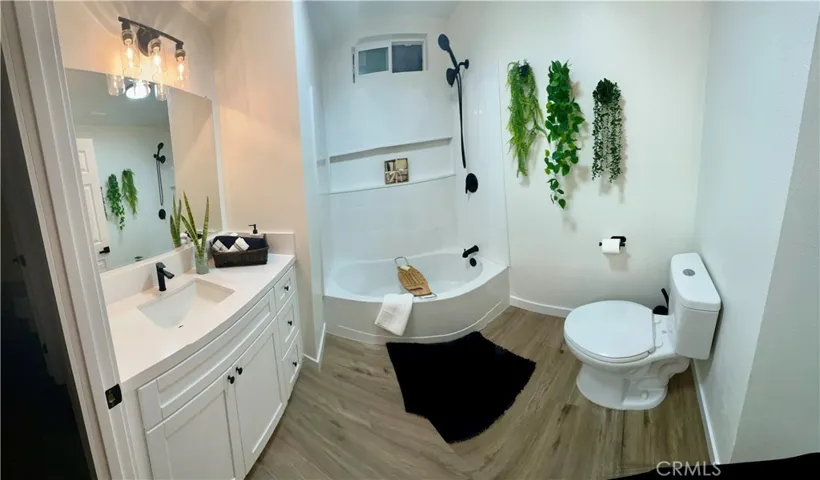 2nd Bathroom