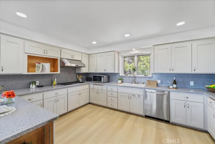 5338 Waldo, Los Angeles, California 90041