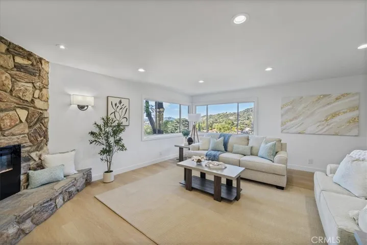 5338 Waldo, Los Angeles, California 90041