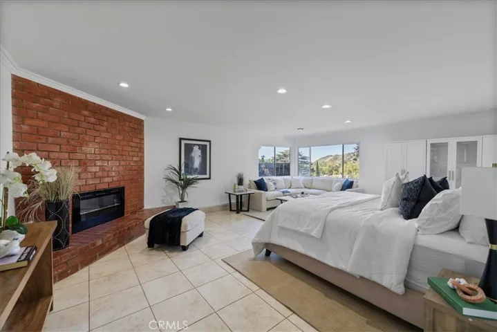 5338 Waldo, Los Angeles, California 90041