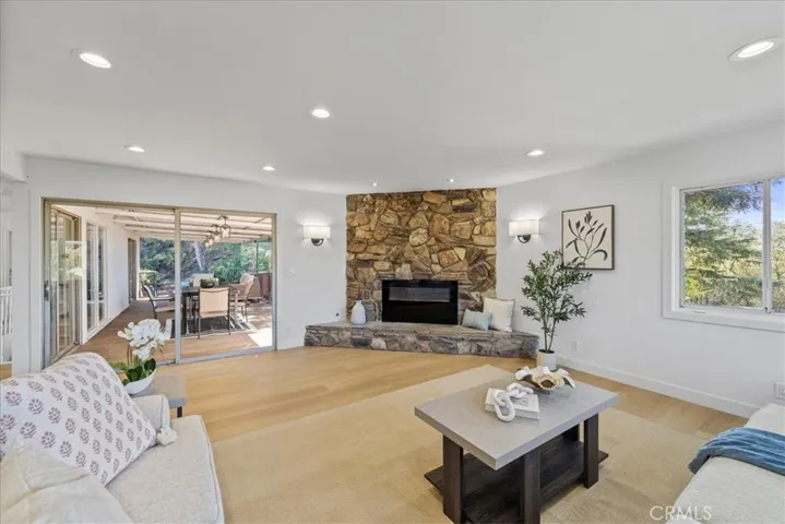 5338 Waldo, Los Angeles, California 90041