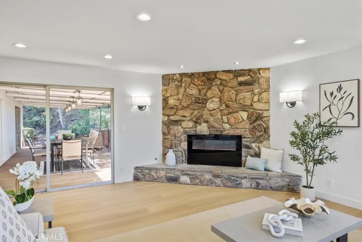 5338 Waldo, Los Angeles, California 90041