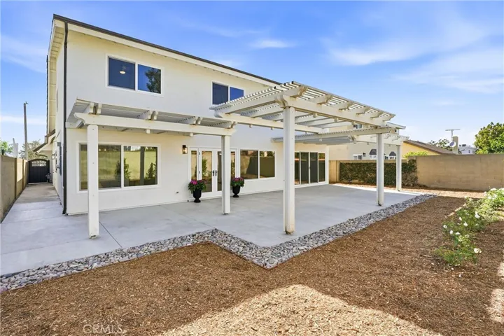 Large Entertaining Backyard