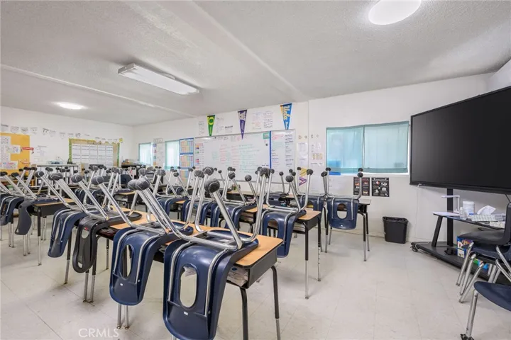 400 S Santa Fe, Compton, California 90221