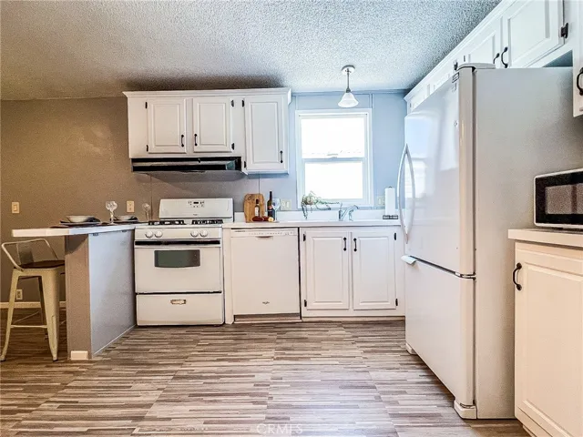 2755 Arrow Hwy 74, La Verne, California 91750