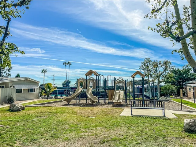 2755 Arrow Hwy 74, La Verne, California 91750