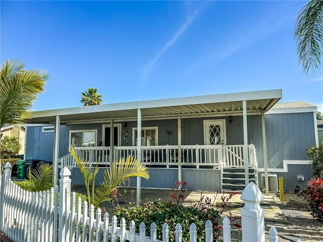 2755 Arrow Hwy 74, La Verne, California 91750