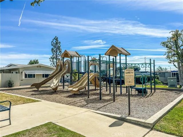 2755 Arrow Hwy 74, La Verne, California 91750
