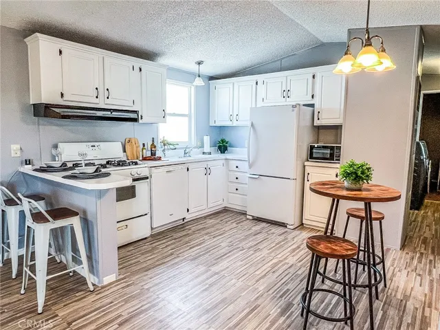 2755 Arrow Hwy 74, La Verne, California 91750