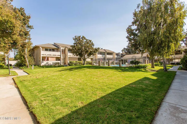 1912 Heywood St  -  HsHProd-8