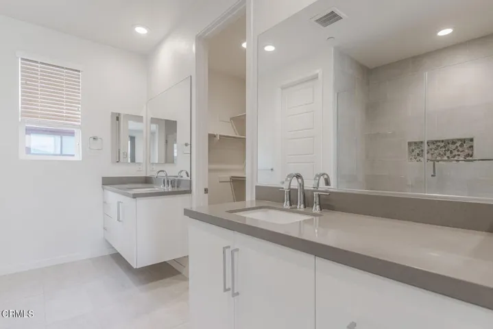 1085 Canal St Oxnard CA 93035-large-022-