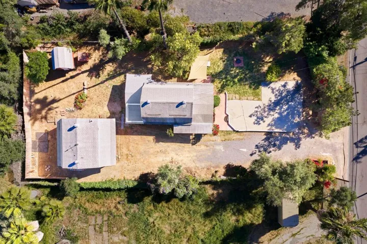 Shows the full 1/4+ acre