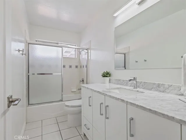 24033 Welby Way, West Hills, California 91307