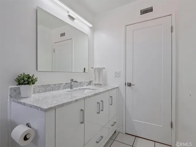 24033 Welby Way, West Hills, California 91307