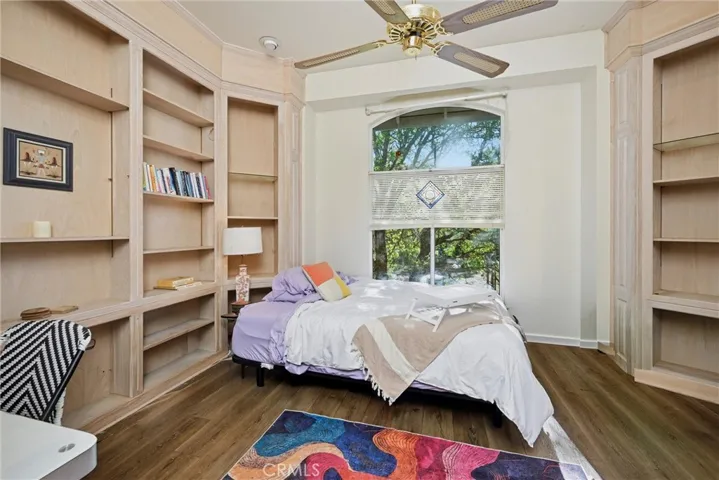 Den/Library/3rd bedroom