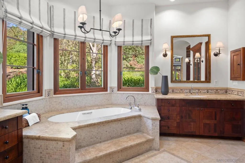 Primary Bath/Spa