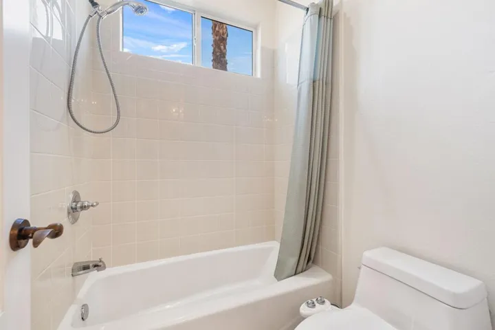 42-web-or-mls-8M4A4079