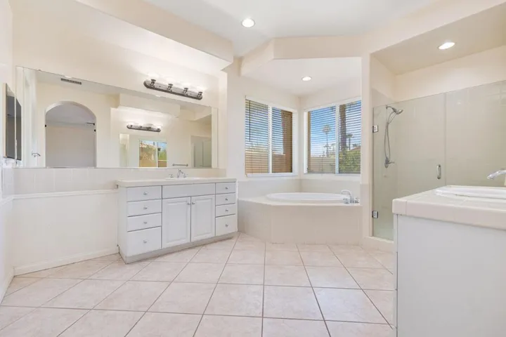 57-web-or-mls-8M4A4038