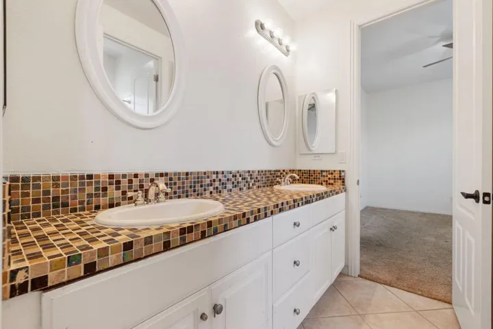 43-web-or-mls-8M4A4074